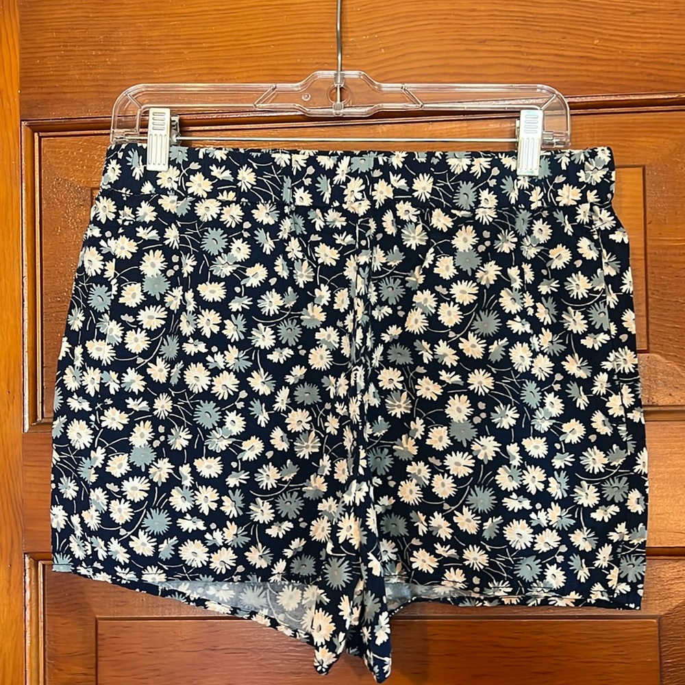 Madewell floral shorts!